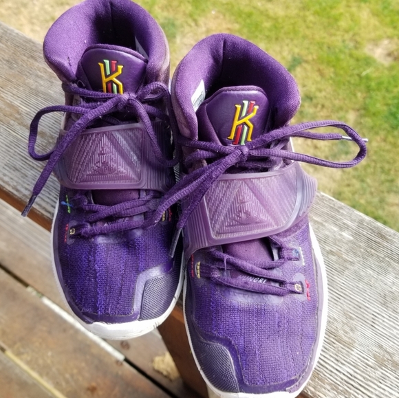 Kyrie Irving Nike Basketball shoe size US 5 - Picture 5 of 10
